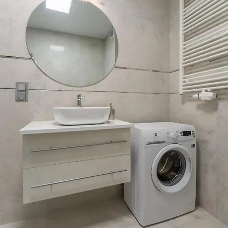 شقة Fredry 2 Liliowy كولوبرزيغ